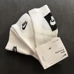 ナイキ エブリデイ ジュニア クッション クルー ソックス (3足) 23-25