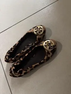 Tory Burch ヒョウ柄フラットシューズ