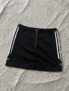 adidas ブラックミニスカート ジッパー付きのサムネイル