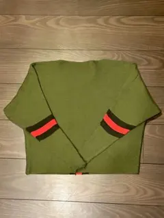 オリーブグリーン ✖️赤✖️黒　クロップドセーター　レディース