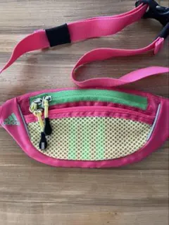 アディダス　ボディバッグ