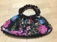 刺繍ビーズ装飾のパーティーバッグ