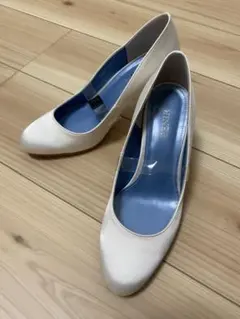 BENIR 結婚式用　ホワイト　パンプス　ドレス用　花嫁用
