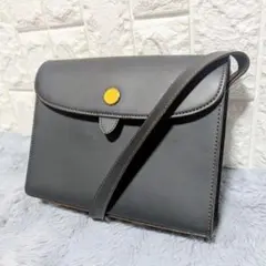 マリクレール（marie claire）レザーショルダーバッグ　ブラック