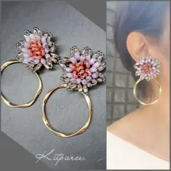 No.117 パープルフラワーカボション×ゴールドフープピアス