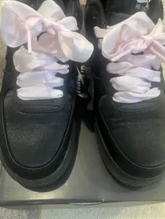 Nike Air Force 1 ブラック ピンク紐エアーフォース1