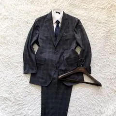 <未使用>LARDINI ダークグレー ウールスーツ ブートニエール サイズ44 未使用>LARDINI ダークグレー ウールスーツ ブートニエール サイズ44