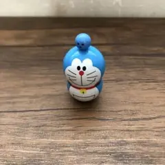 ドラえもん　おきあがりこぼし　おもちゃ