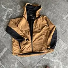 プーマ　パーカー　sサイズ　新品