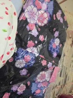 黒地に花柄の浴衣・帯セット