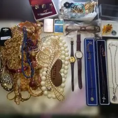 メ*グ様 遺品・生前整理品 アクセサリー 腕時計 UVサングラス ライター他 ま