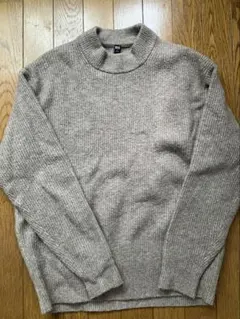UNIQLO ベージュ リブ編みニットセーター