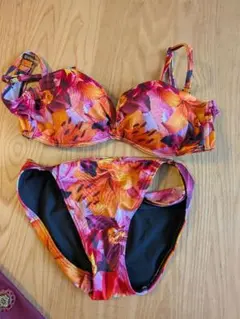 フラワープリント セパレート水着