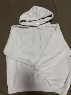 ライトグレー パーカー　ユニクロ　UNIQLO
