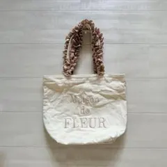 メゾンドフルール　 帆布ロゴ刺繍フリルハンドルトートバッグ