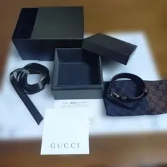 グッチ　GUCCI　バングル　ベルト　モチーフ　革　茶色のサムネイル