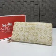 ひ*こ様 COACH ハート柄 長財布 ホワイト/ゴールド