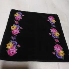 Xenon 花柄刺繍 ハンカチ 黒