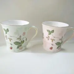 【新品】ウェッジウッド　ワイルドストロベリーパステル　ペアマグカップ