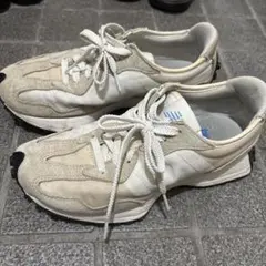 ニューバランス327スニーカー　ベージュ