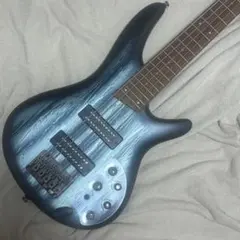 【最終値下げ】Ibanez SR305E 5弦 ベース エレキベースケース付きのサムネイル