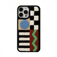 スマホケース もこもこ素材 刺繍 iPhone13