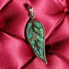 ビンテージ ターコイズチップとリーフモチーフのシルバーペンダントトップ 925