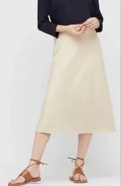 【セール中】ユニクロ　膝丈フレアスカート　M