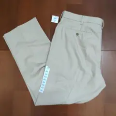 ユニクロ　ドライレギュラーフィットノータックパンツ　ベージュ　新品　W95