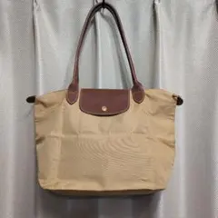 Item thumbnail for item e59b9c6a-5612-4c71-b5f0-27b0d5d371d2