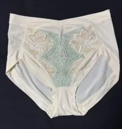 【未使用品】MARUKO モンマリエ ショーツ MARUKO - 🌸MARUKO🌸 モンマリエ ショーツ Мサイズ ✨未使用品