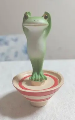 コポー ダイカイ カエルのフィギュア 置物