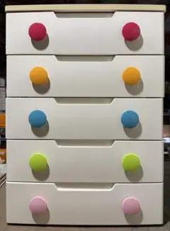 カラフル取っ手の5段チェスト