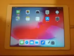 Apple iPad Air(第一世代) 16GB シルバーのサムネイル