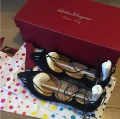 値下げ中[新品]フェラガモferragamoフラット編み上げ6パンプス黒