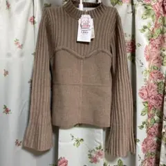 ニットトップス