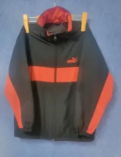 PUMA プーマ　ジャンパー　１４０　ブラック＆レッド　黒＆赤