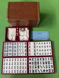 麻雀牌セット 木製ケース付き - メルカリ