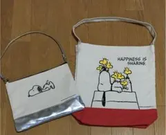 最終お値引き　PEANUTS スヌーピー バッグ ポーチ 2点セットのサムネイル