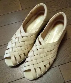 メッシュ サンダル ベージュのサムネイル