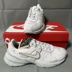 ナイキ　V2K RUN ゴアテックス　ホワイト　 GORE-TEX 白 24.5
