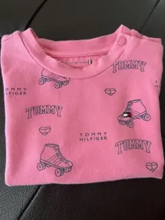 TOMMY HILFIGER ベビー Tシャツ ピンク ローラースケートのサムネイル