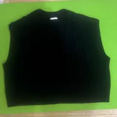 ケーブルニット ノースリーブベスト