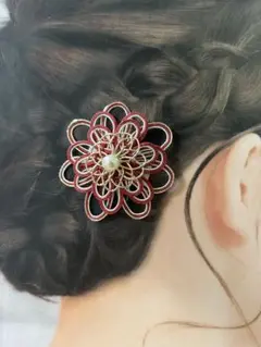 水引のヘアクリップ　和装　髪飾り　花　赤（ラメ）×ゴールド　【ハンドメイド】