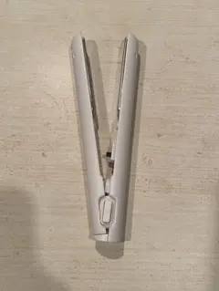 ホワイト ストレートヘアアイロン USB-C