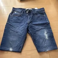 GUESS TAPERED CROP デニムショートパンツ30のサムネイル