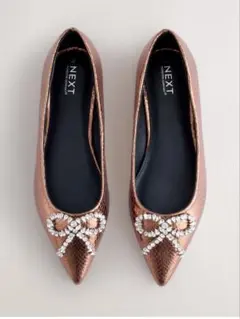 NEXT ブロンズ ポインテッドフラットシューズ ビジュー付き