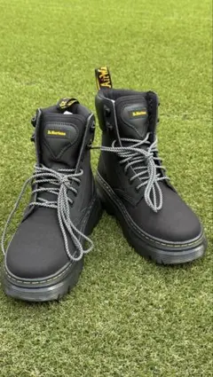 Dr. Martens TARIK8ホール ブーツ ブラック