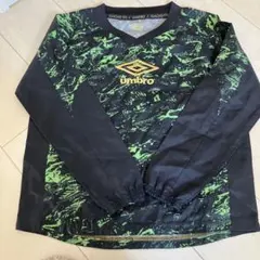umbro 迷彩柄 長袖ピステ 薄手140サイズ