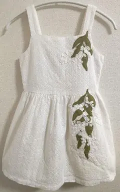 刺繍入りホワイトノースリーブワンピース裏地パニエ付き☆発表会にも